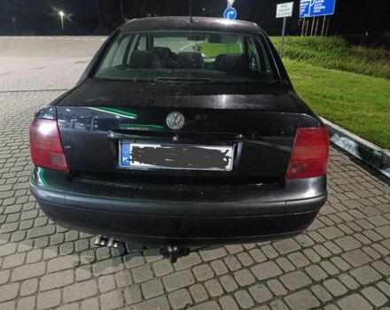 Чорний Фольксваген Пассат, об'ємом двигуна 1 л та пробігом 38 тис. км за 2214 $, фото 3 на Automoto.ua