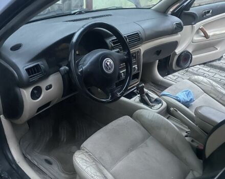 Черный Фольксваген Пассат, объемом двигателя 1.8 л и пробегом 300 тыс. км за 1900 $, фото 2 на Automoto.ua