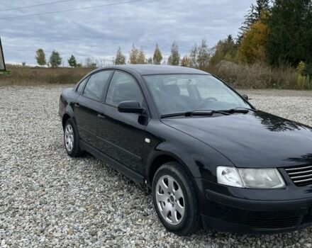 Черный Фольксваген Пассат, объемом двигателя 1.9 л и пробегом 400 тыс. км за 2850 $, фото 2 на Automoto.ua