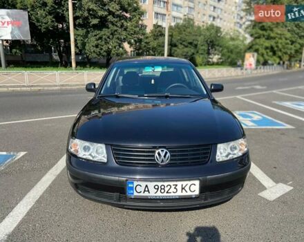 Чорний Фольксваген Пассат, об'ємом двигуна 1.6 л та пробігом 315 тис. км за 4500 $, фото 6 на Automoto.ua