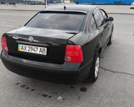 Черный Фольксваген Пассат, объемом двигателя 1.8 л и пробегом 435 тыс. км за 4300 $, фото 4 на Automoto.ua