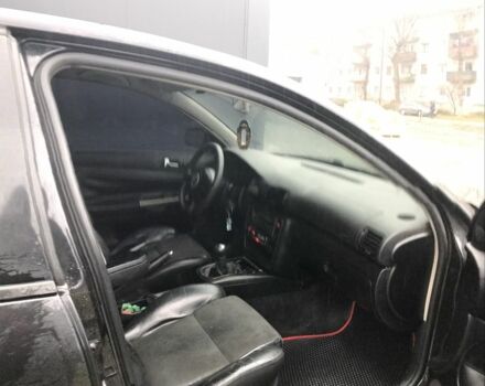 Черный Фольксваген Пассат, объемом двигателя 1.9 л и пробегом 400 тыс. км за 3300 $, фото 3 на Automoto.ua