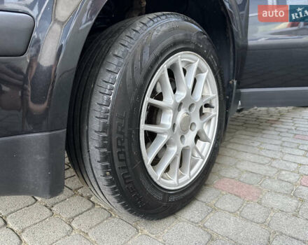 Черный Фольксваген Пассат, объемом двигателя 1.6 л и пробегом 249 тыс. км за 5100 $, фото 19 на Automoto.ua