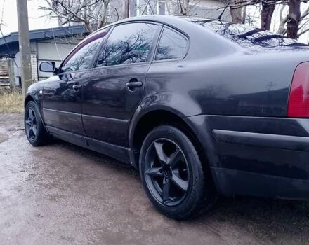 Черный Фольксваген Пассат, объемом двигателя 1.9 л и пробегом 464 тыс. км за 3700 $, фото 3 на Automoto.ua