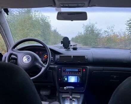 Черный Фольксваген Пассат, объемом двигателя 2.5 л и пробегом 400 тыс. км за 3300 $, фото 7 на Automoto.ua