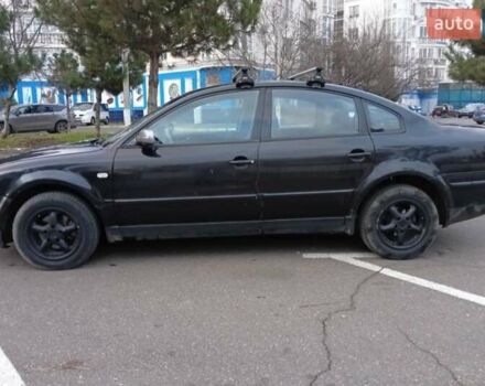 Черный Фольксваген Пассат, объемом двигателя 1.9 л и пробегом 175 тыс. км за 2150 $, фото 4 на Automoto.ua
