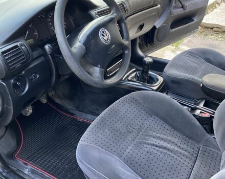 Черный Фольксваген Пассат, объемом двигателя 0 л и пробегом 300 тыс. км за 1650 $, фото 14 на Automoto.ua