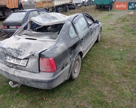 Черный Фольксваген Пассат, объемом двигателя 1.78 л и пробегом 315 тыс. км за 1500 $, фото 7 на Automoto.ua