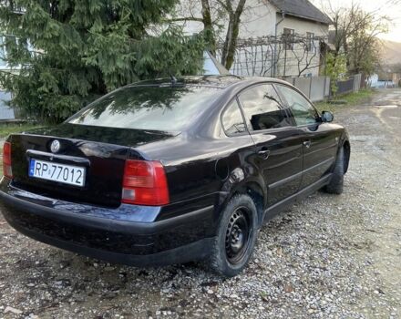 Черный Фольксваген Пассат, объемом двигателя 0 л и пробегом 300 тыс. км за 1650 $, фото 7 на Automoto.ua