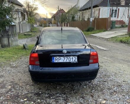 Черный Фольксваген Пассат, объемом двигателя 0 л и пробегом 300 тыс. км за 1650 $, фото 4 на Automoto.ua