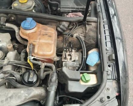 Чорний Фольксваген Пассат, об'ємом двигуна 2.5 л та пробігом 323 тис. км за 2100 $, фото 8 на Automoto.ua