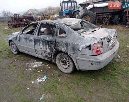 Черный Фольксваген Пассат, объемом двигателя 1.78 л и пробегом 315 тыс. км за 1500 $, фото 3 на Automoto.ua