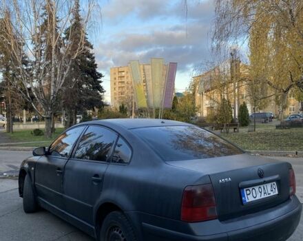 Черный Фольксваген Пассат, объемом двигателя 1.9 л и пробегом 273 тыс. км за 1600 $, фото 3 на Automoto.ua