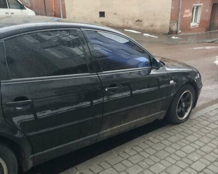 Чорний Фольксваген Пассат, об'ємом двигуна 2.5 л та пробігом 323 тис. км за 2100 $, фото 17 на Automoto.ua