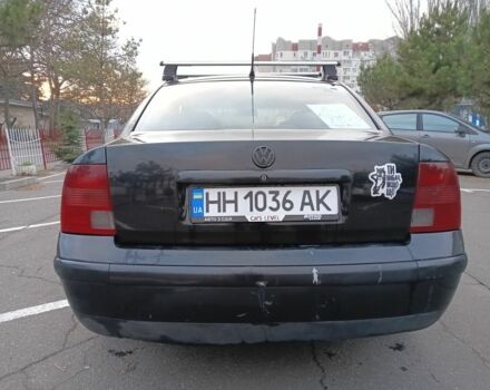 Черный Фольксваген Пассат, объемом двигателя 1.9 л и пробегом 406 тыс. км за 2650 $, фото 5 на Automoto.ua