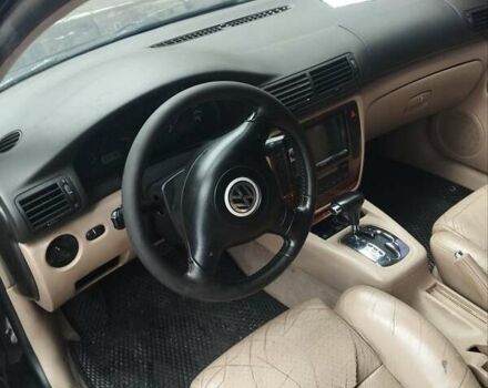 Чорний Фольксваген Пассат, об'ємом двигуна 2.5 л та пробігом 323 тис. км за 2100 $, фото 12 на Automoto.ua