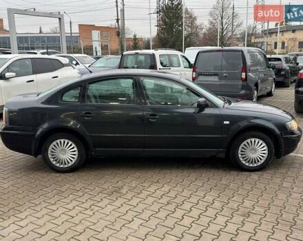 Чорний Фольксваген Пассат, об'ємом двигуна 1.78 л та пробігом 327 тис. км за 3900 $, фото 1 на Automoto.ua