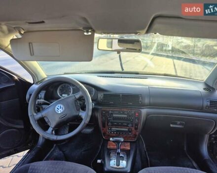 Черный Фольксваген Пассат, объемом двигателя 2.77 л и пробегом 342 тыс. км за 3500 $, фото 10 на Automoto.ua