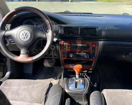 Чорний Фольксваген Пассат, об'ємом двигуна 2.8 л та пробігом 308 тис. км за 4300 $, фото 6 на Automoto.ua