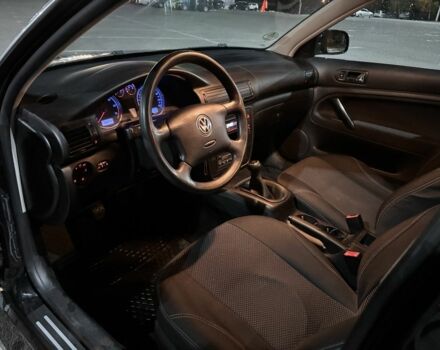 Черный Фольксваген Пассат, объемом двигателя 1.6 л и пробегом 255 тыс. км за 5000 $, фото 6 на Automoto.ua