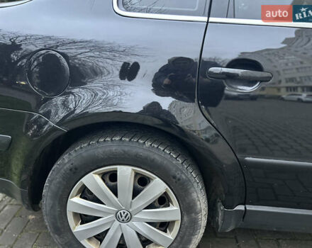 Черный Фольксваген Пассат, объемом двигателя 1.9 л и пробегом 409 тыс. км за 4650 $, фото 28 на Automoto.ua