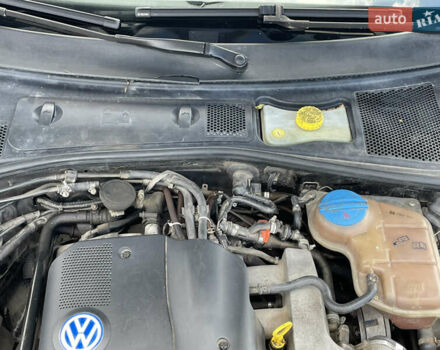 Черный Фольксваген Пассат, объемом двигателя 1.8 л и пробегом 499 тыс. км за 4100 $, фото 12 на Automoto.ua