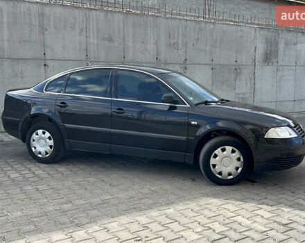 Черный Фольксваген Пассат, объемом двигателя 1.6 л и пробегом 258 тыс. км за 4499 $, фото 4 на Automoto.ua