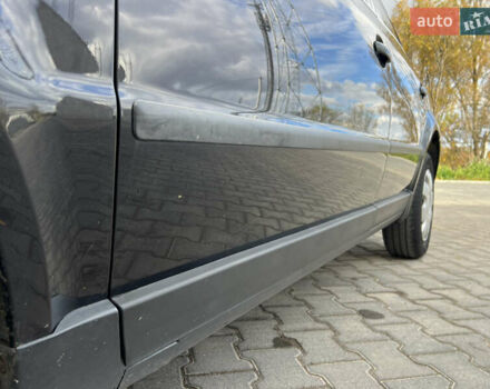 Черный Фольксваген Пассат, объемом двигателя 1.6 л и пробегом 258 тыс. км за 4499 $, фото 31 на Automoto.ua