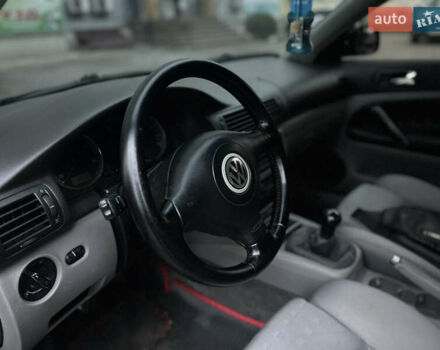 Черный Фольксваген Пассат, объемом двигателя 1.9 л и пробегом 409 тыс. км за 4650 $, фото 49 на Automoto.ua