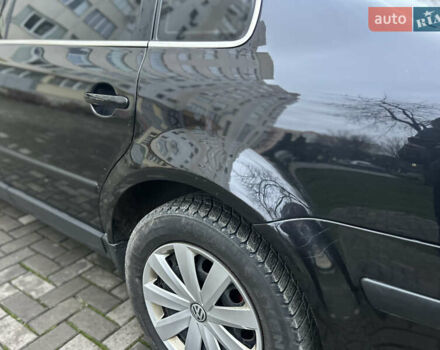 Черный Фольксваген Пассат, объемом двигателя 1.9 л и пробегом 409 тыс. км за 4650 $, фото 12 на Automoto.ua