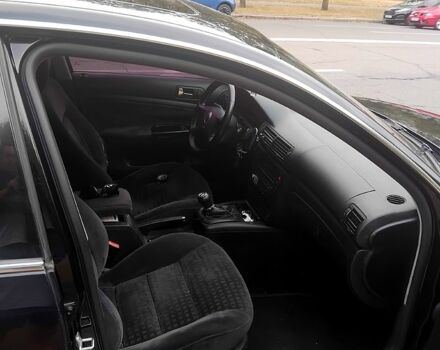 Черный Фольксваген Пассат, объемом двигателя 1.6 л и пробегом 340 тыс. км за 3500 $, фото 6 на Automoto.ua