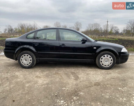 Черный Фольксваген Пассат, объемом двигателя 1.6 л и пробегом 230 тыс. км за 4850 $, фото 8 на Automoto.ua