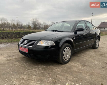 Черный Фольксваген Пассат, объемом двигателя 1.6 л и пробегом 230 тыс. км за 4850 $, фото 1 на Automoto.ua