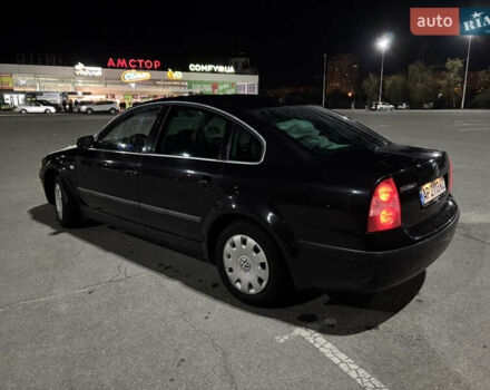 Черный Фольксваген Пассат, объемом двигателя 1.6 л и пробегом 259 тыс. км за 5200 $, фото 4 на Automoto.ua
