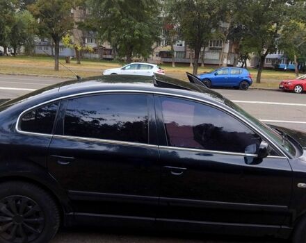 Черный Фольксваген Пассат, объемом двигателя 1.6 л и пробегом 340 тыс. км за 3500 $, фото 11 на Automoto.ua