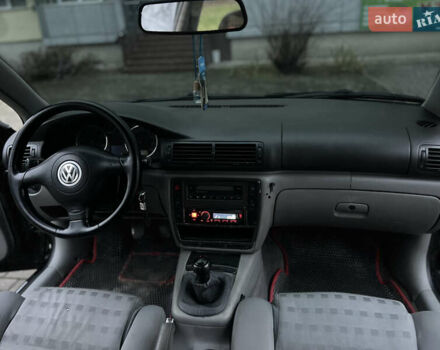 Черный Фольксваген Пассат, объемом двигателя 1.9 л и пробегом 409 тыс. км за 4650 $, фото 72 на Automoto.ua