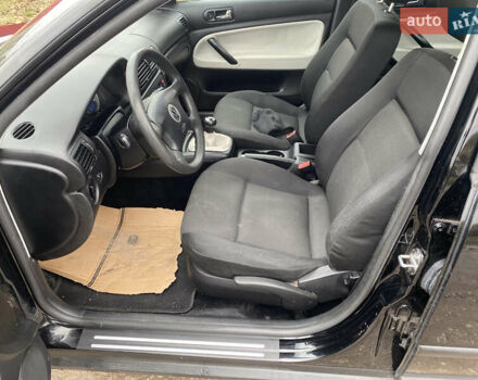 Черный Фольксваген Пассат, объемом двигателя 1.6 л и пробегом 230 тыс. км за 4850 $, фото 12 на Automoto.ua