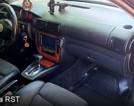 Чорний Фольксваген Пассат, об'ємом двигуна 2.5 л та пробігом 230 тис. км за 6000 $, фото 3 на Automoto.ua