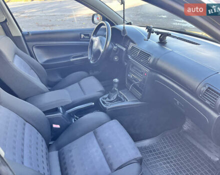 Черный Фольксваген Пассат, объемом двигателя 1.78 л и пробегом 300 тыс. км за 4350 $, фото 8 на Automoto.ua