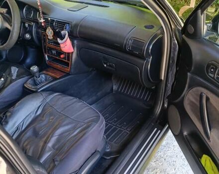 Черный Фольксваген Пассат, объемом двигателя 1.98 л и пробегом 443 тыс. км за 3800 $, фото 10 на Automoto.ua