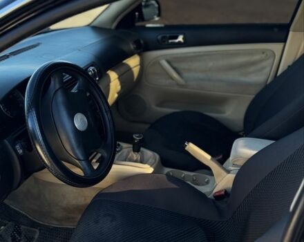 Черный Фольксваген Пассат, объемом двигателя 1.9 л и пробегом 407 тыс. км за 3899 $, фото 4 на Automoto.ua