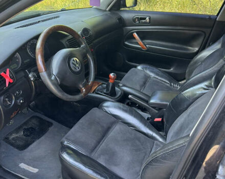 Черный Фольксваген Пассат, объемом двигателя 1.78 л и пробегом 303 тыс. км за 4000 $, фото 4 на Automoto.ua