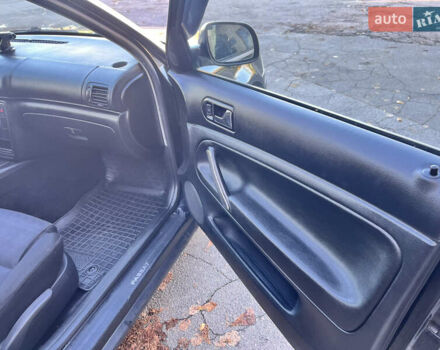 Черный Фольксваген Пассат, объемом двигателя 1.78 л и пробегом 300 тыс. км за 4350 $, фото 9 на Automoto.ua