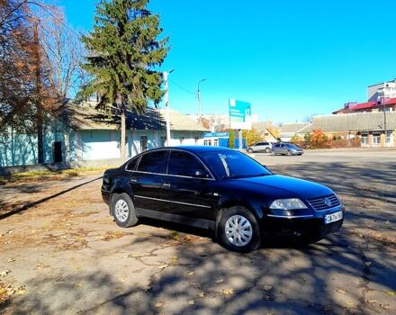 Черный Фольксваген Пассат, объемом двигателя 1.8 л и пробегом 370 тыс. км за 4500 $, фото 1 на Automoto.ua