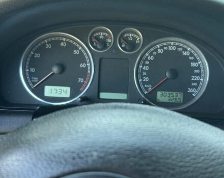 Черный Фольксваген Пассат, объемом двигателя 1.78 л и пробегом 303 тыс. км за 4000 $, фото 9 на Automoto.ua