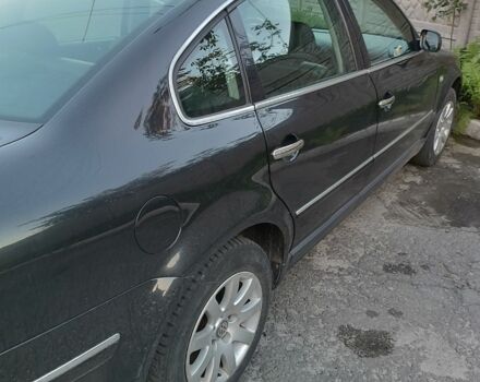 Черный Фольксваген Пассат, объемом двигателя 2 л и пробегом 304 тыс. км за 4200 $, фото 2 на Automoto.ua