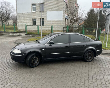 Черный Фольксваген Пассат, объемом двигателя 2.77 л и пробегом 428 тыс. км за 2750 $, фото 1 на Automoto.ua