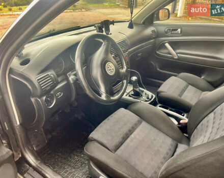 Чорний Фольксваген Пассат, об'ємом двигуна 1.78 л та пробігом 299 тис. км за 4350 $, фото 6 на Automoto.ua