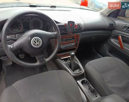 Черный Фольксваген Пассат, объемом двигателя 1.78 л и пробегом 400 тыс. км за 4700 $, фото 2 на Automoto.ua