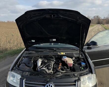 Черный Фольксваген Пассат, объемом двигателя 1.9 л и пробегом 443 тыс. км за 2400 $, фото 7 на Automoto.ua